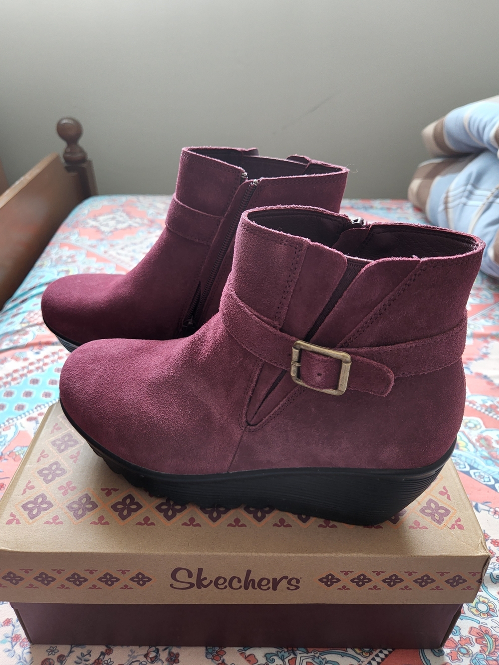Skechers Women's Burgundy Suede Ankle Boots